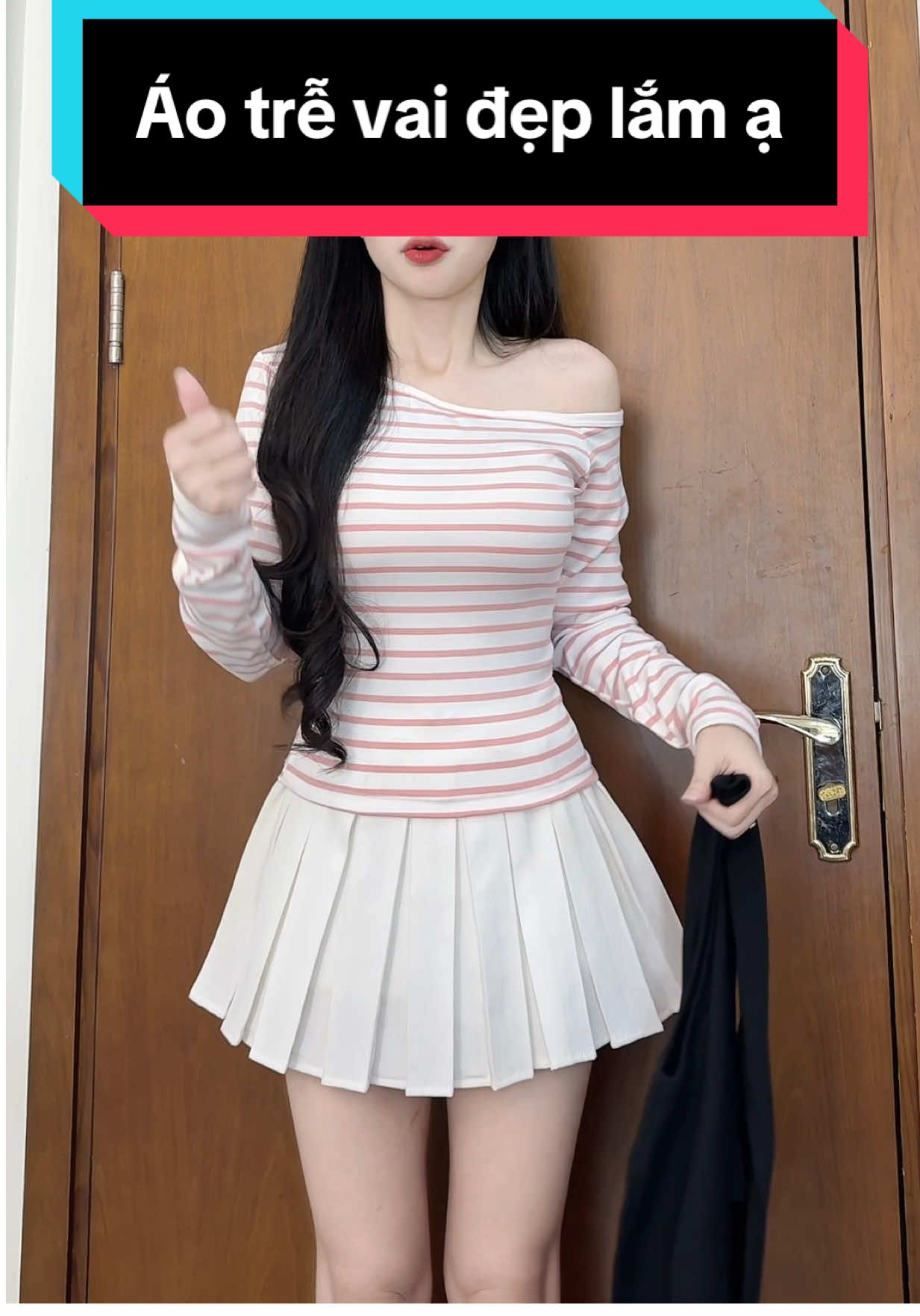 Áo trễ vai đẹp xỉu lun ạ #N #phanhriviuuu #outfitideas #xuhuong #hottrend 