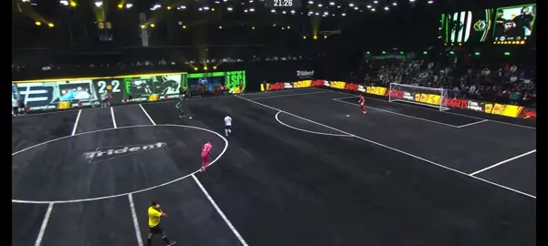 Gol humilhante da loudsportsclub 🤯🤯,#loudsportsclub #coringa #kingsleague #kings @Highclips @LOUDSportsClub 