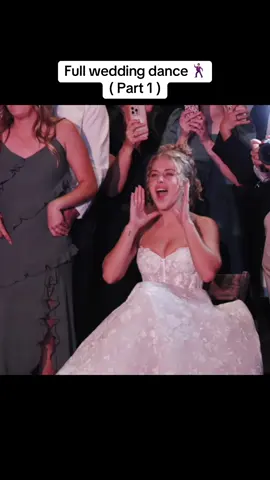 Here’s the full dance! 👀 Surprising my bride @samantha_dahn  🎥: @Byjoshandmare 