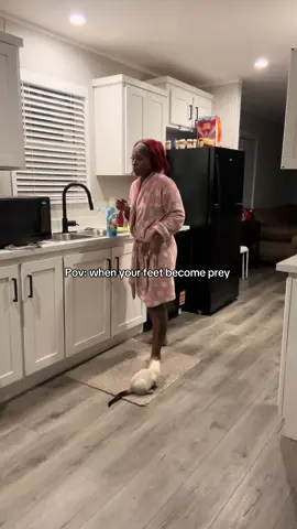 Can’t never be barefoot around him 🙄