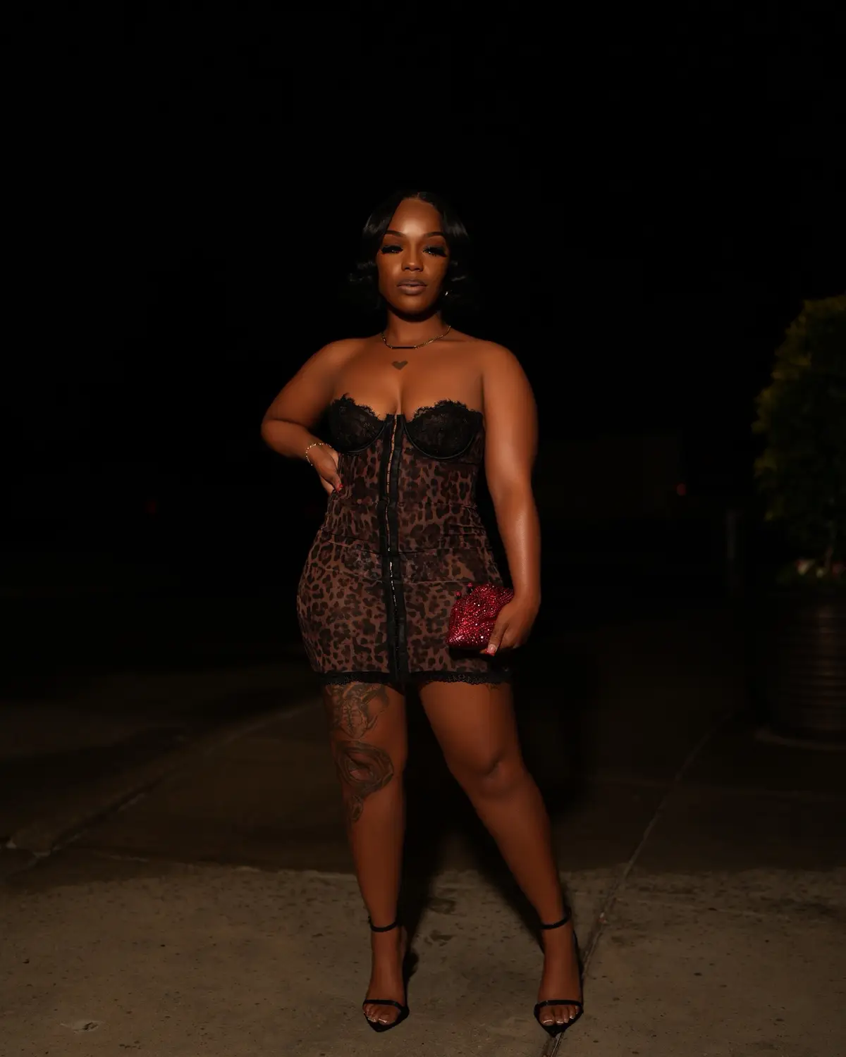 @KennyWxyne . !  the show must go on !  #fyp #viral #viraldress #foryoupageee 