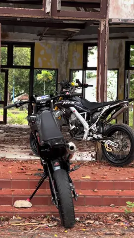 crf or klx 🤤🤤#crf #supermoto #klx #klx150 #crf150l 