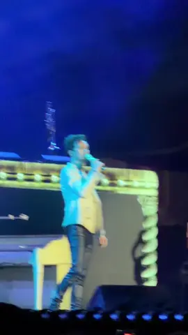 waited my whole life to hear THAT note live #afycso #panicatthedisco #camisado #wwwyfest #whenwewereyoungfest 