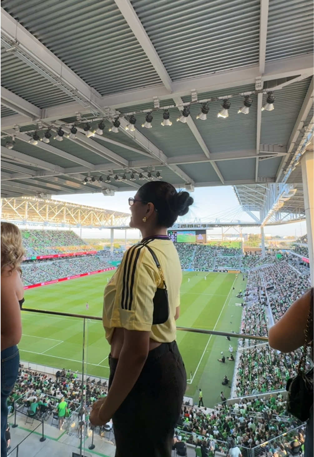 pinch me moment 🥹 beyond grateful as a Latina women in sports to be a part of this experience celebrating Latina women, community and culture! THANK YOU @Latinas in Sports @Walmart for creating such a memorable and meaningful event!! ⚽️💚 @AustinFC @Hija De Tu Madre @Sports Girls Club @Ticketmaster @Latina Lifestyle & News #austinfc #latinacreator #womeninsports #women #q2 @MADI ALEXI @isabella @Sophia Sanchez 
