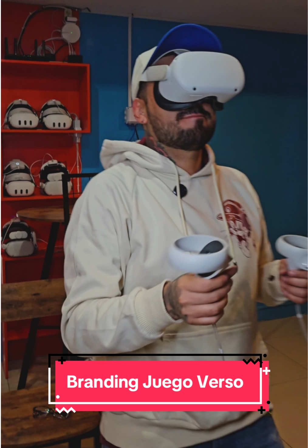 Branding con puro #chilpestyle🔥 para nuestros amigos de @JUEGOVERSO 👾 Una experiencia inmersiva que no te puedes perder 🙌🏻🕹️🎮🤩 #branding #uio🇪🇨 #juegoverso #chilpestyle 