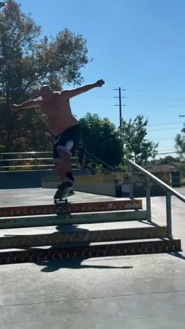 Bro can skate tho #sk8 #tiktokviral #skater #fyp #skateboard 