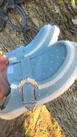 Western Girlies will love these! #westernstyle #rodeostyle #nfrfashion #tiktokshopcreatorpicks #tiktokshopblackfriday @HeyDude 