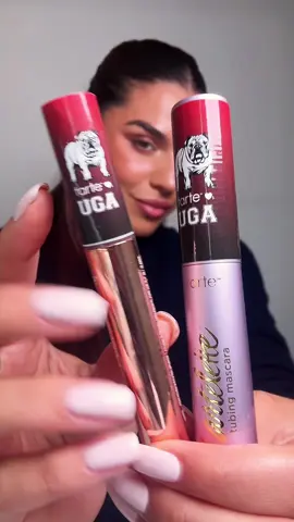 This @UGA bulldawg bundle is simply ❤️iconic🖤  Did you get yours?  #tartexuga #bulldawgs 