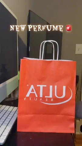 New to my Perfume Collection #marcjacobs #daisylove #perfume #ulta Smell So Good 🌼 