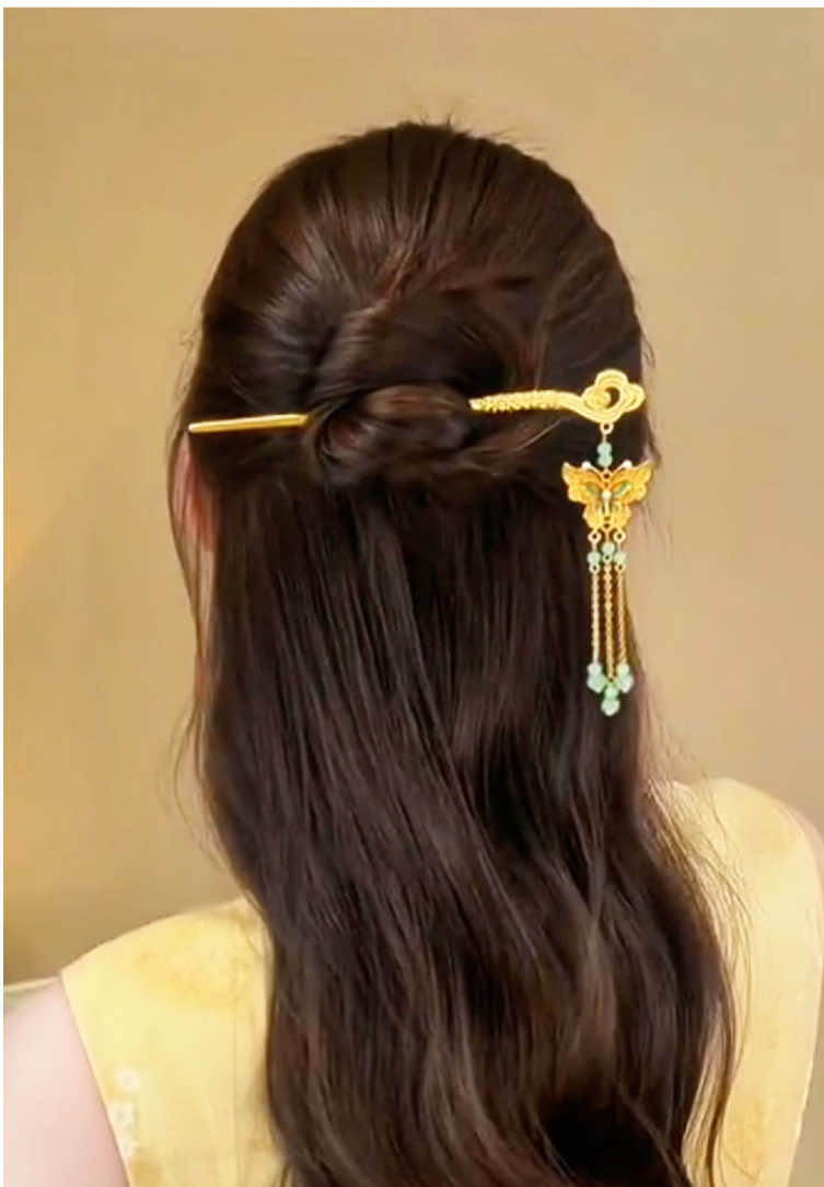 Hairpin style  #hairaccessories #fyp #hairpin #jewellery #accessories #hairstyle #accessory #chinaculture #chineseculture #culture #handmade #jewelrymaking #DIY#intangibleculturalheritage #traditional #art #gift #chinafashion 