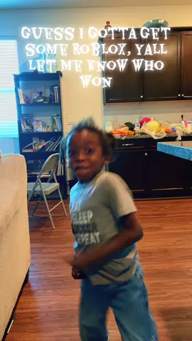 #YallbeTheJudge who won… Told the kids the person with the best square up get 5$ or Roblox