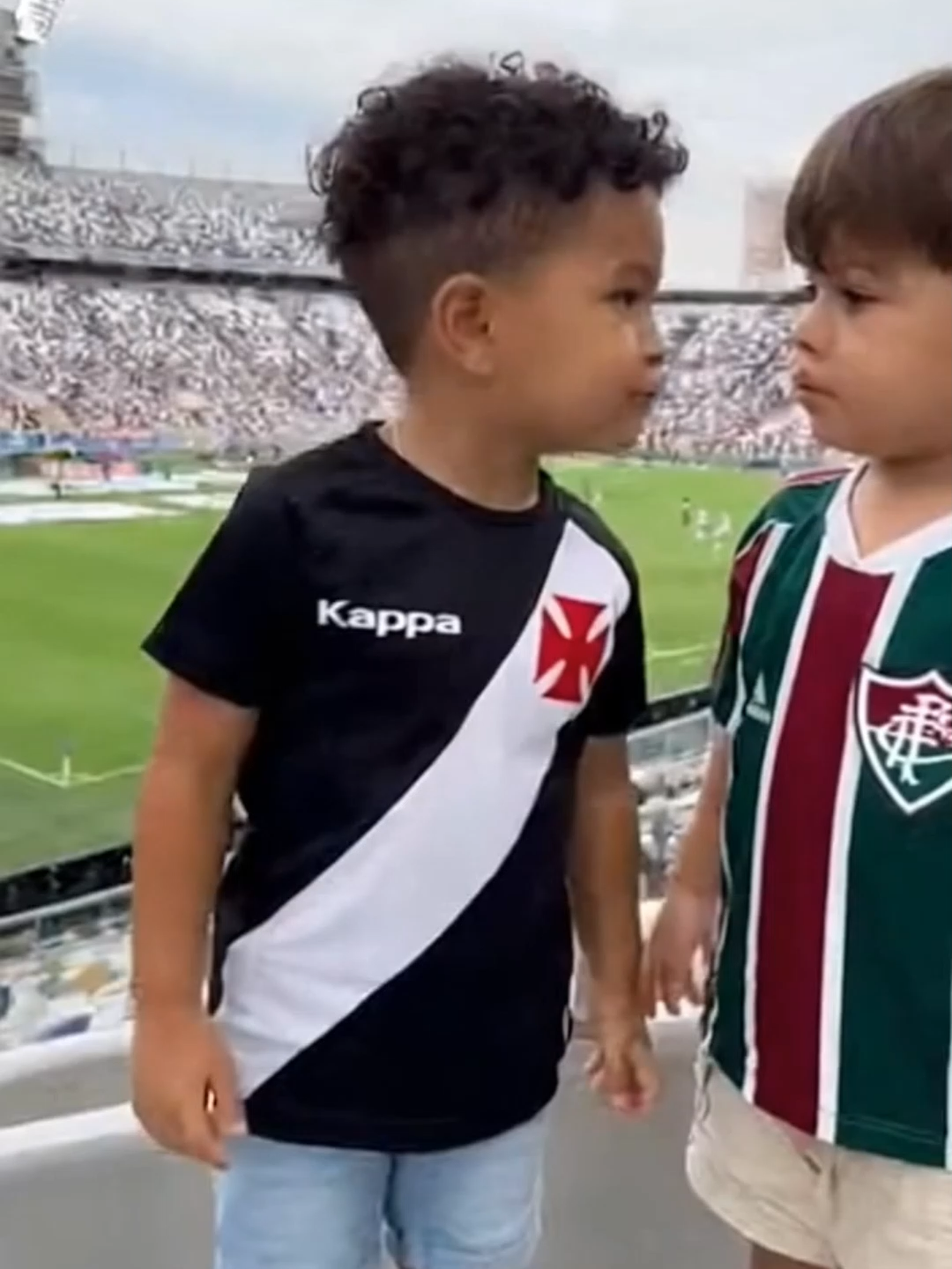 É pra apanhar e ficar calado #vasco #fluminense #brasileirão #meme #futebol