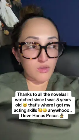 Hocus Pocus 🥹 my favorite!! It’s not Halloween Time without Hocus Pocus 🥳 #hocuspocus #anothergloriousmorning #lifewithjess #novelas #novelastaughtuswell 