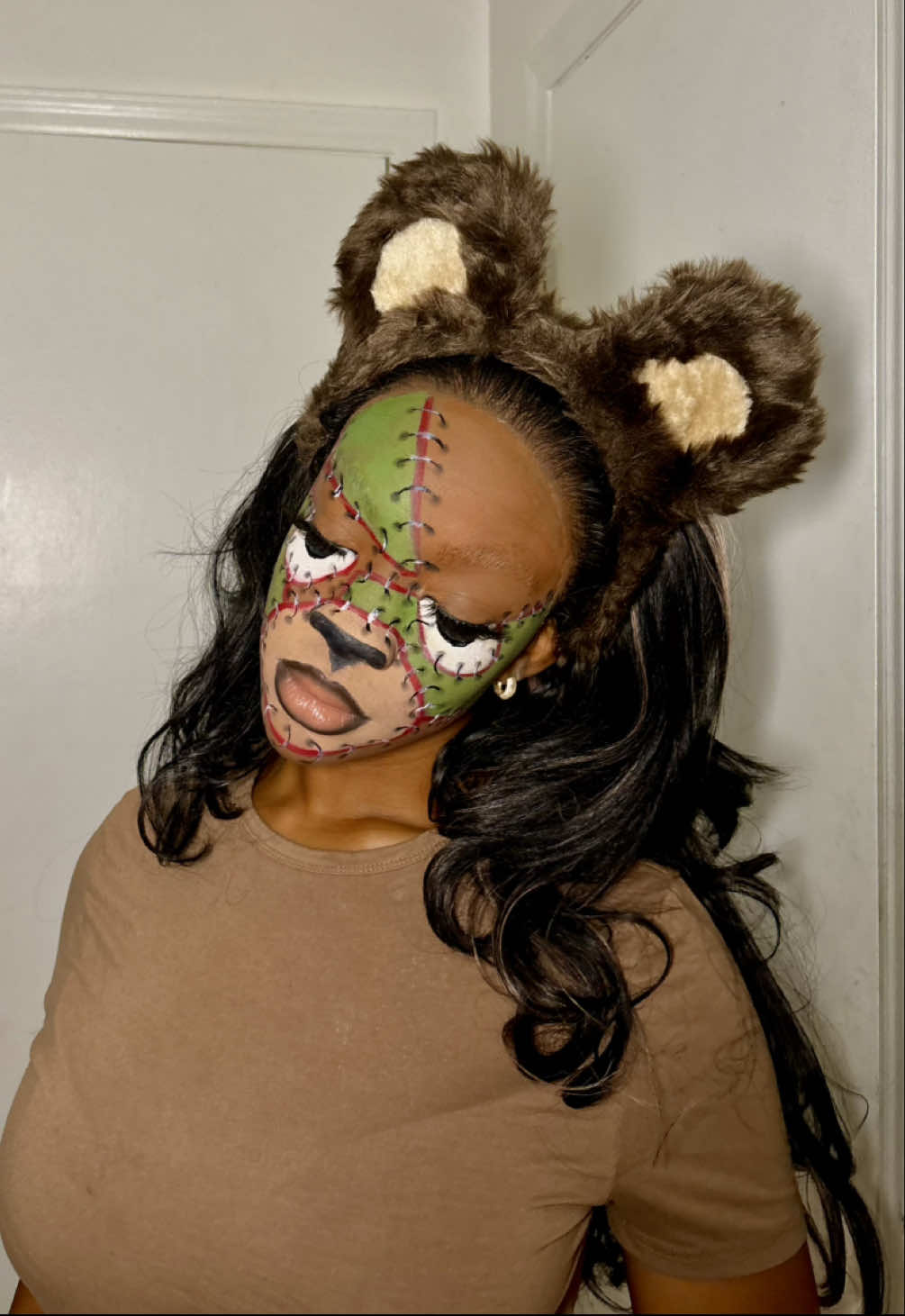 Your favorite teddy bear 🧸 🧟‍♀️ #halloweenmakeup #transition #teddybear #fyp 