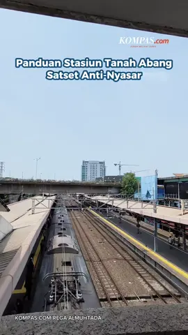 Stasiun Tanah Abang kini telah direnovasi dan beroperasi dengan peron baru.  Perubahan ini membuat alur transit penumpang menjadi sedikit berbeda dari sebelumnya. Kalau masih pada bingung, nih panduan satset anti-nyasar guys!  Kreatif: Rega Almuhtada Produser: Yuna Fikry #TanahAbang #InfoKRL #RailFans ##liputan