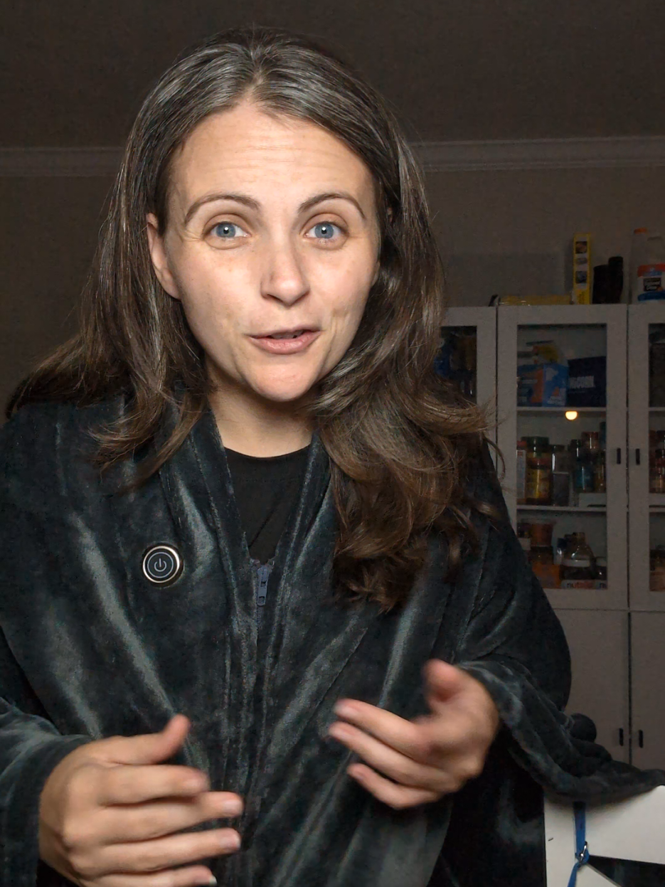 Replying to @mz_twyne Heated portable shawl #electricblanket #heatedshawl #tiktokshopcreatorpicks 