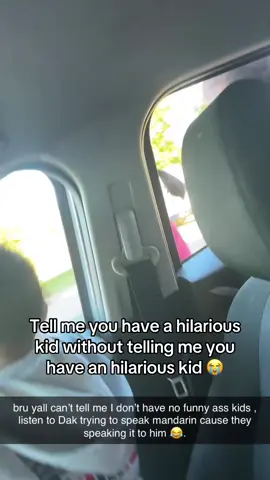 oh my godh , my kid speaks MANDARIAN 🤣 #funny #toddlersoftiktok #fyp 