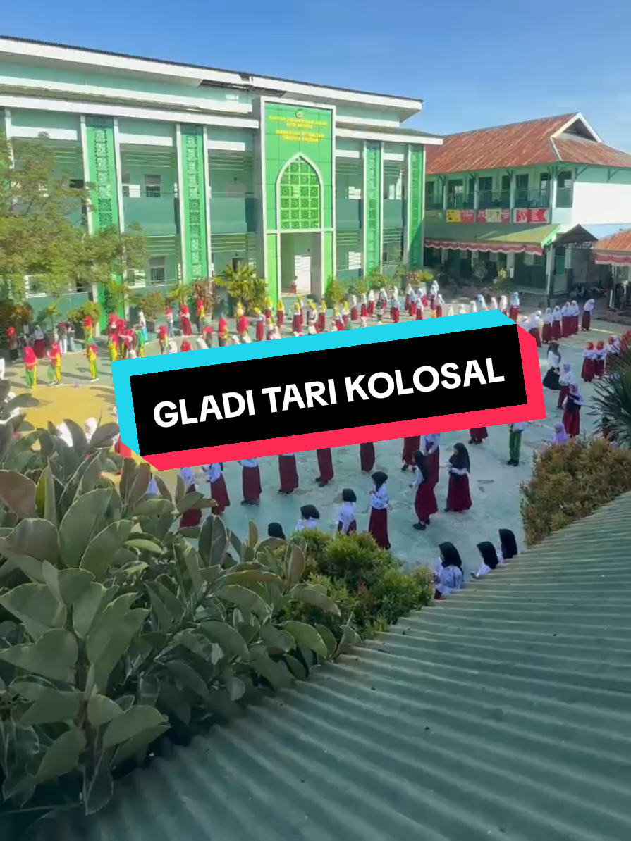 Tari Kolosal HSN 2025 