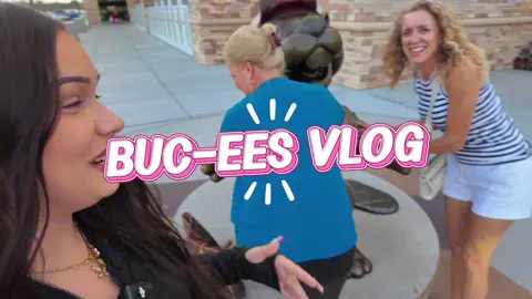 @Buc-ee’s love you ❤️ #bucees #Vlog #buceesgasstation #fyp 