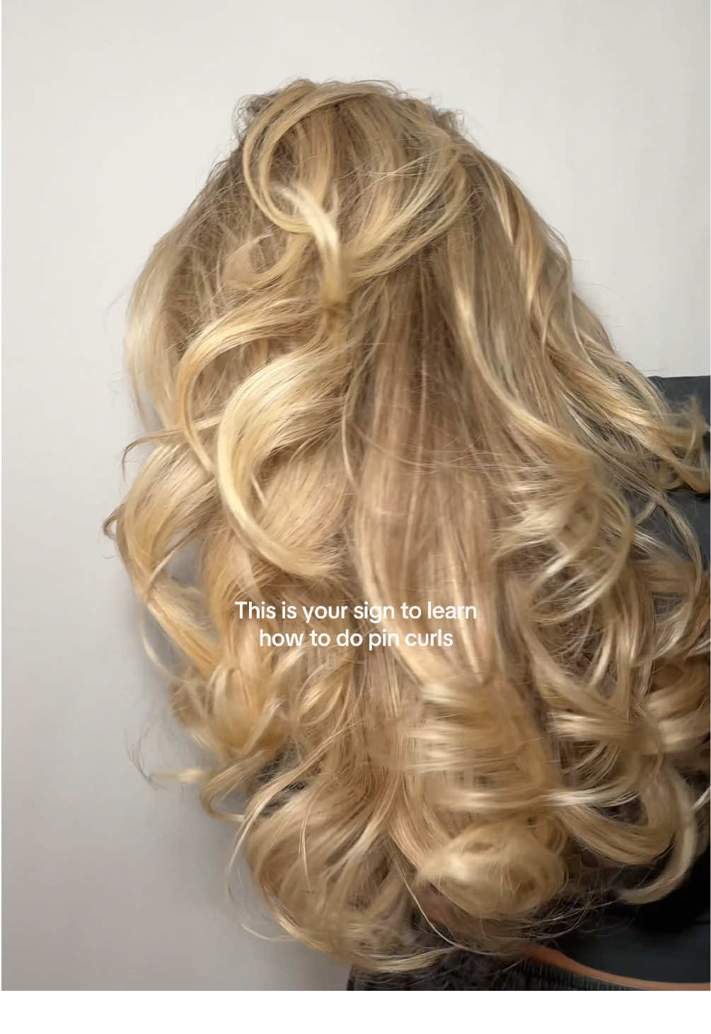 My life changed the day I learned how to do pin curls #pincurls #curlyhair #hairinspo 