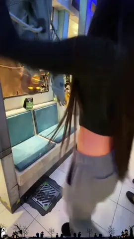 Walking into the funniest Halloween store ever#foryou #halloween #scareprank #funny #spirithalloweenstore