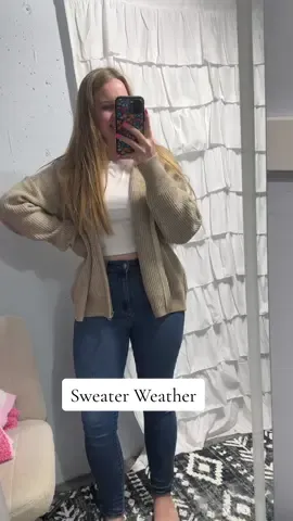 Sweater Weather Szn  #sweaterweather #fallfashion #TikTokShopFashion #falloutfits 