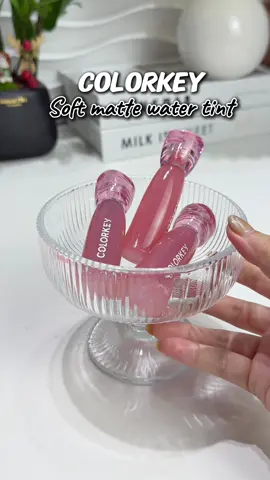 Mê cái son tint mới của nhà COLORKEY quá chừng luôn á #sontint #soncolorkey #sonxinh #swatchson #sonmlbb 