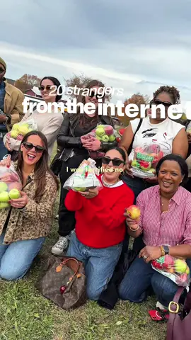 I was so nervous no one would show up, but 20 people came and by the end of the day strangers were exchanging numbers and planning their next hangout! This is why I started Bite The Apple to help you actually get out and experience life whether you’re in New York City or just visiting. My next meet up is already available for paid members - 🔗 in bio if you’re tired or spending weekends on your couch.