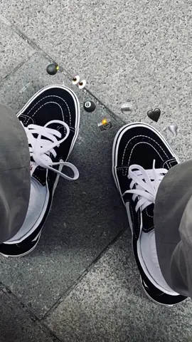 𝗩𝗔𝗡𝗦 SK8 LOW 𝗖𝗟𝗔𝗦𝗦𝗜𝗖 BLACK WHITE || 𝗥𝗘𝗔𝗗𝗬 𝗦𝗜𝗭𝗘 𝟯𝟲-𝟰𝟱  || 𝟭𝟬𝟬% 𝗢𝗥𝗜𝗚𝗜𝗡𝗔𝗟 𝗠𝗢𝗡𝗘𝗬 𝗕𝗔𝗖𝗞 𝗚𝗨𝗔𝗥𝗔𝗡𝗧𝗘𝗘 _____________________________ Est.2018 ORDER & Testimoni silahkan check di : • IG                   : @rfrstore_ • Toko orange  : @rfrstore_ • Toko Hijau     : @rfrstore_ • NO.ADMIN    : 082118200774 • Keranjang kuning tiktok  _______ • COD ✅ • FREE ONGKIR ✅ • Ada VOUCHER ✅ #vansoriginal #vans #vansoffthewall #fyp #fypシ  