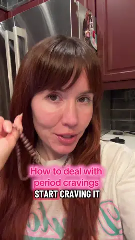 How to deal with period cravings. What causes sugar cravings around your period. How to manage sugar cravings in your luteal phase. #sugarcravings #periodcraving #lutealphase 