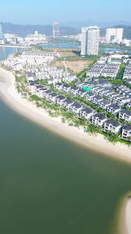 Thời buổi tiền đang rẻ đi rất nhanh. Đầu tư sớm để chọn một tài sản đáp ứng đủ pháp lý, đã hiện hữu là nơi trú ẩn an toàn #HalongMarina #MarinaBayfrontDistrict #grandbayhalongvillas #LagoonResidences #Intercontinentalhalong 