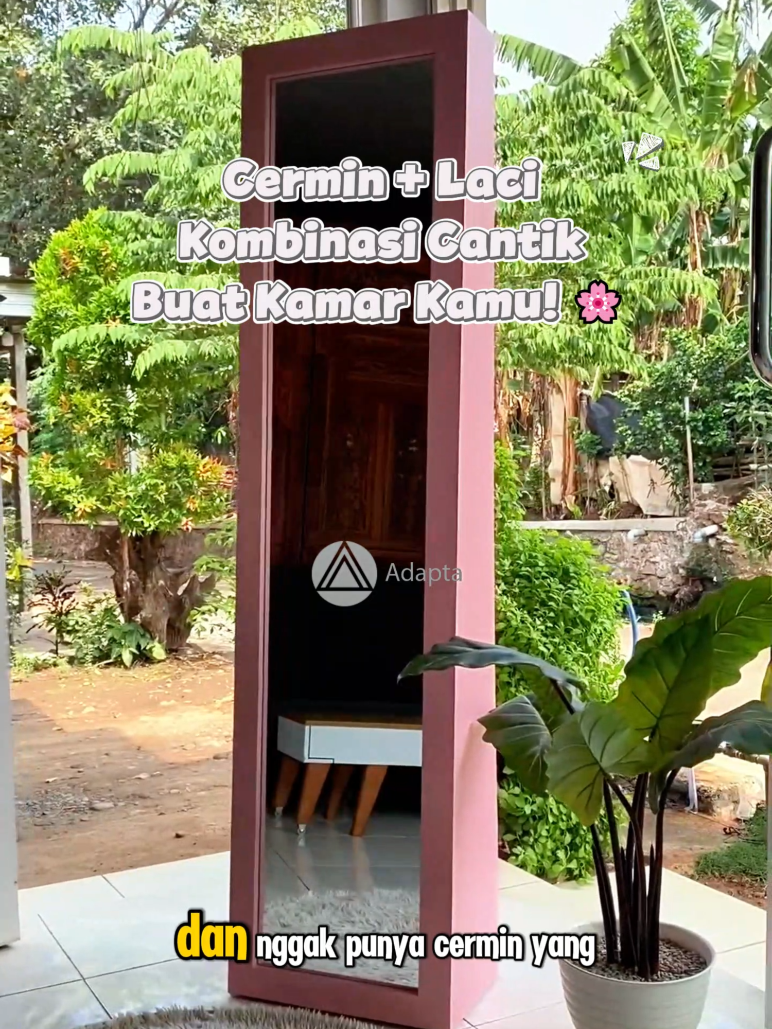 Capek dandan sambil cari-cari kaca & alat makeup berantakan? Sekarang nggak lagi! Standing Mirror Makeup dari Adapta hadir dengan desain tinggi 160 cm + 2 storage laci untuk simpan perlengkapan kecantikanmu. Warna pink feminin, cocok buat kamu yang suka tampil rapi dan stylish di rumah. Yuk tampil cantik tanpa ribet! 💄✨ 🪚 Bisa Custom ukuran & warna 📦 Bisa COD seluruh Indonesia 🔊 More info: 085 172 300 793 #StandingMirror #MakeupOrganizer #CerminCantik #DekorasiKamarWanita #AdaptaFurniture  #furyou