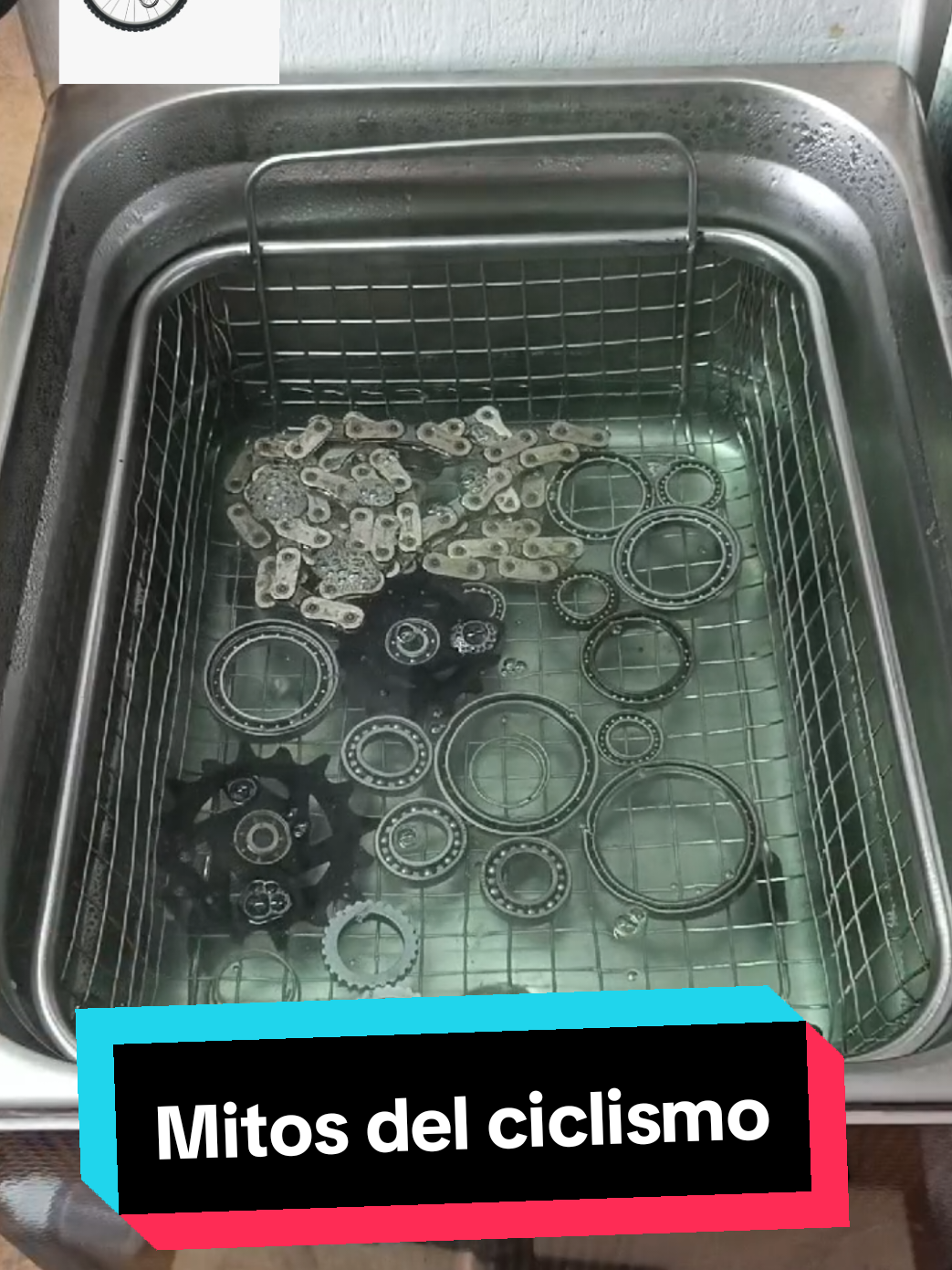 Mitos del ciclismo. Veamos algunos mientras te enseño como limpiamos y lubricamos los baleros en BikeTech. ¿Conoces o quieres que hablemos de algo más? Comenta #ciclismo #reparacion #MTB #tulancingo #biketech 