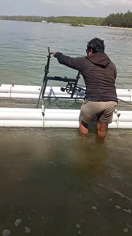 part 3 percobaan sepeda apung @pantai merta sari #hiburan #kiosmalen  #aquahomeservis 