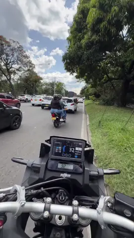 filtrando como todo brasileño #africatwin 