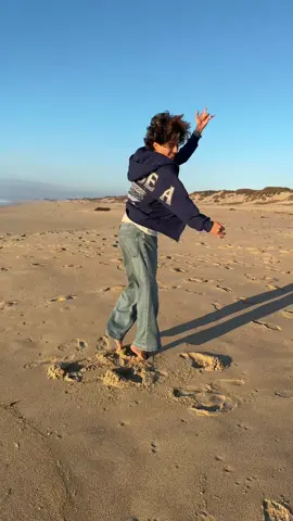 blasting tame impala all weeek loooong🌀