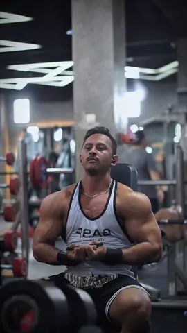 Shoulder fu*kin' day🔥🔥 #menphysique #shoulderworkout #gymaddict #GymTok #gymmotivation 