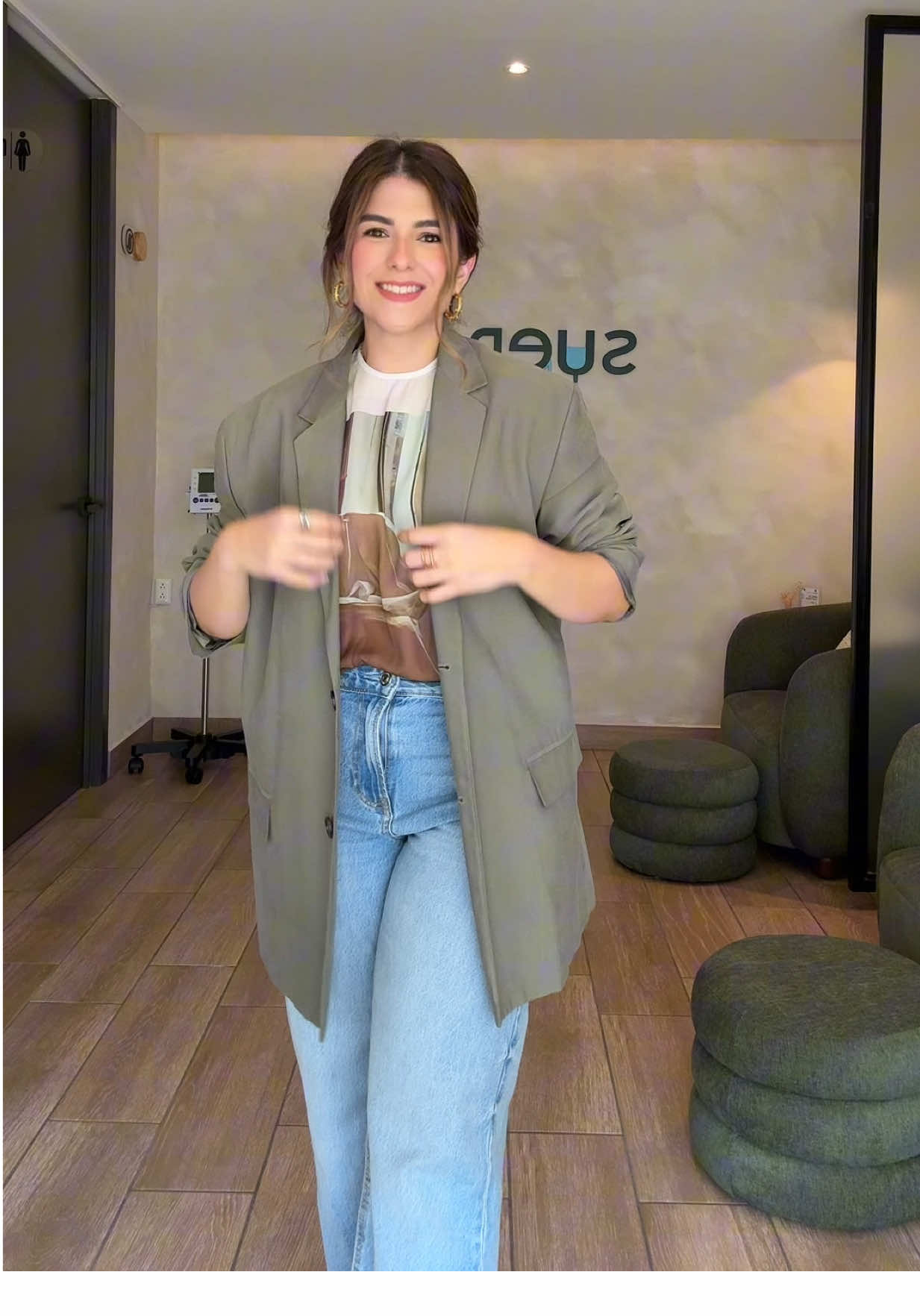 Oversized #outfitideas #dailylook #lifestlestyle 👩🏽‍💼