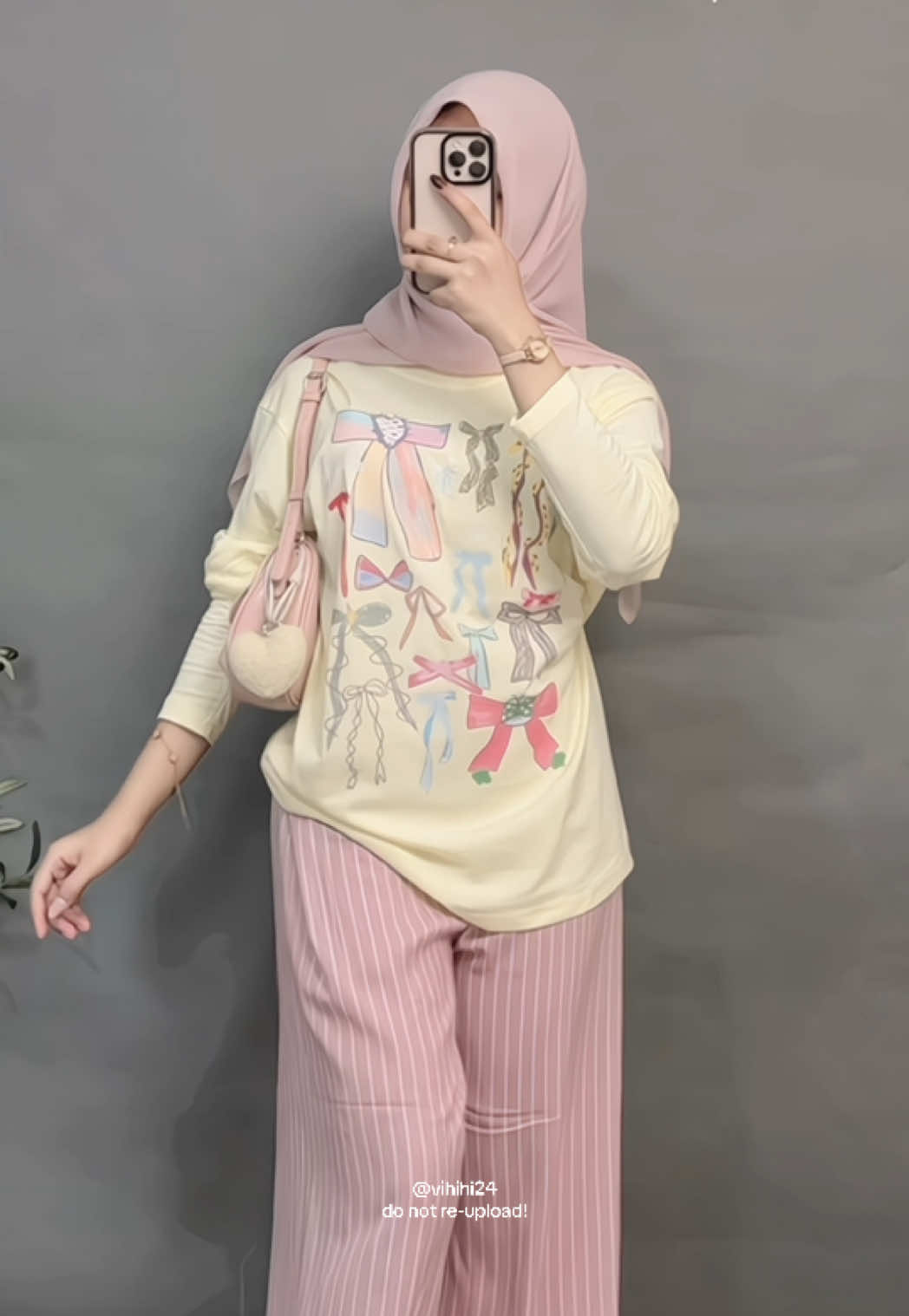 🎀🍰💗✨ #outfitideas #outfitinspo #kaoswanita #kaoskoreanstyle #kaoslenganpanjang #kaoslucu 