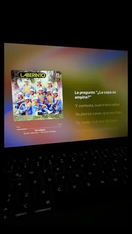 EN LA BARRA 👰🏻‍♀️🍺                               #fypシ゚ #paratiiiiiiiiiiiiiiiiiiiiiiiiiiiiiii #paratii #grupolaberinto #laberinto 