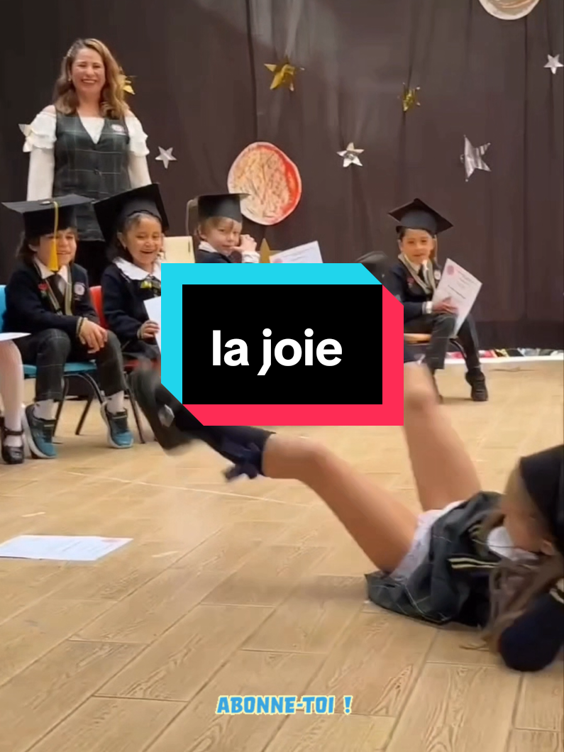 La joie : bonheur intense, sourire éclatant, énergie positive. Un trésor à partager et cultiver. #ondespositive #joiedevivre #reussirsesobjectifs #motivation 
