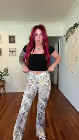 They leggings everyone went crazy for are finally back #leggings 