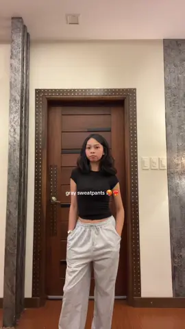 Replying to @L🌼 comfiest sweatpants ᯓ★ #sweatpants #pants #fitcheck #fypage #fypシ゚ 