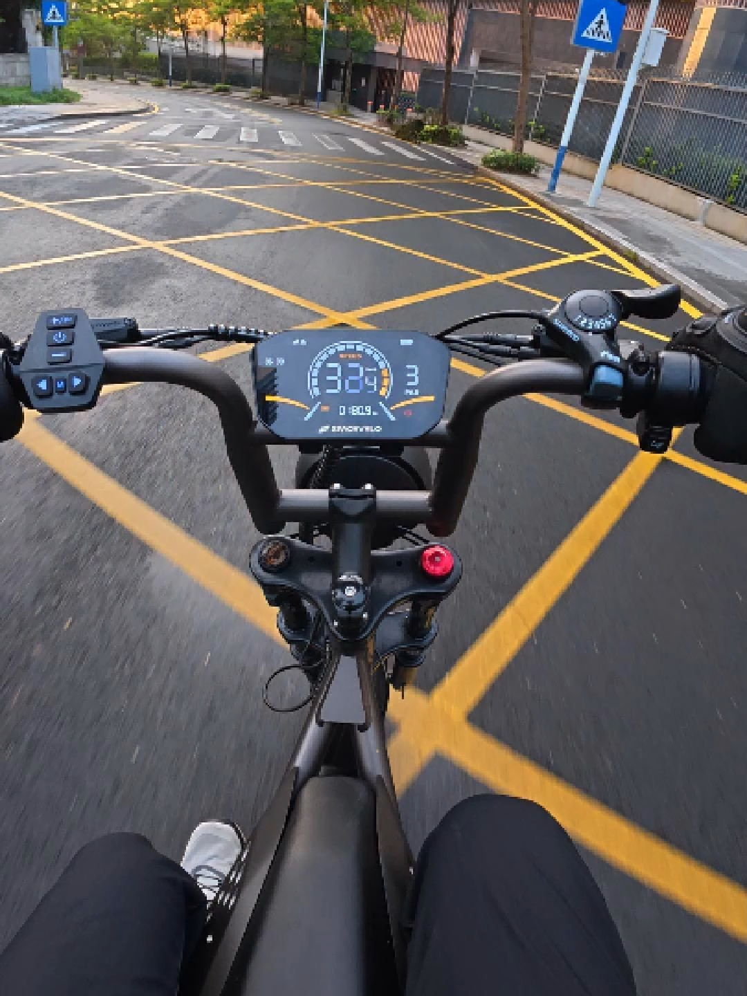 #ebike #blitzs1 #offroad #crowdfunding #bike #dirtbike #offroadbike #bicycle #ebike #electricbike #cycling #bikelife #motorcycle #bikes #tiktokbiker #electric #design #retro #nature #sport #california #canada #losangeles #vancouver #toronto #electricbikes #electricbicycle #fattireebike #spaceveloebikes #spacevelo