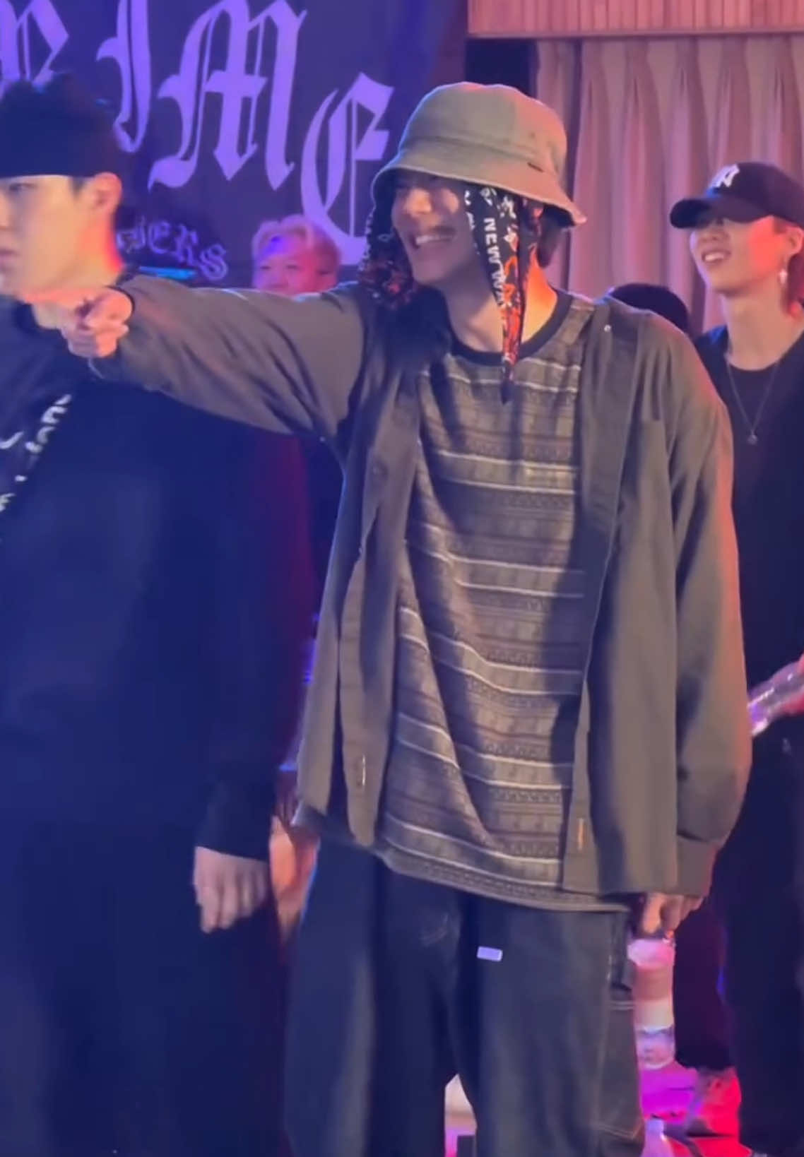 imagine being a hiphop dancer and randomly seeing lee junyoung  in the crowd participating in the dance battle🫦😩  #leejunyoung #이준영 #actor #fypシ゚ 