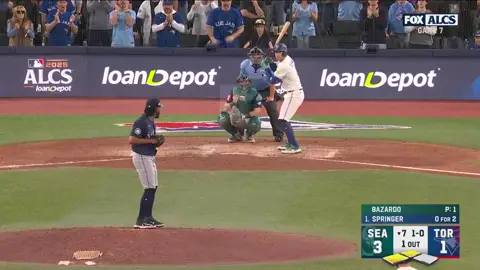 TOR - George Springer 3-run HR (4) 🏆🍁 ALCS Game 7 🍁🏆 📏 381 ft | 💨 99.1 mph | 📐 30° ⚾️ 96 mph sinker (SEA - RHP Eduard Bazardo) 🏟️ Out in 22/30 MLB parks SEA (3) @ TOR (4) 🔻 7th #WANTITALL #LightsUpLetsGo #Postseason #baseball #MLB #homerun