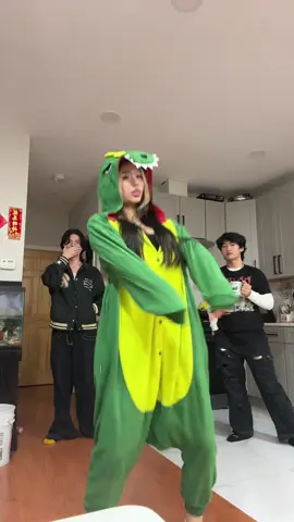 Showed then the #rakaidance emote