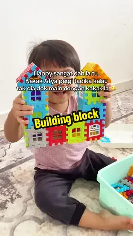 Sesuai untuk anak 3 tahun keatas. Boleh bina bangunan macam2 bentuk. Anak jadi lebih kreatif & fokus 👍😍 #buildingblocks #mainananak #toys 