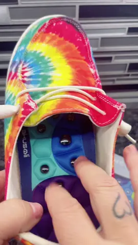 AKUSOLI shock absorbing souls for all day where comfortable arch support cut to size version three premium materials fits for all shoes #AKUSOli #WellNova #SupportingInsoles #Plantarfasciitis #TikTokShop