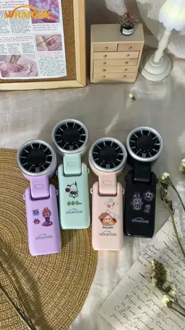 My 5 speed handheld fan with long battery-last 8 hrs, perfect for day trips. #whatook #fashioncaring #handheld #handheldfan #longbatterylife #fu #fyp #summerfan #whatookfan #fy #tt 